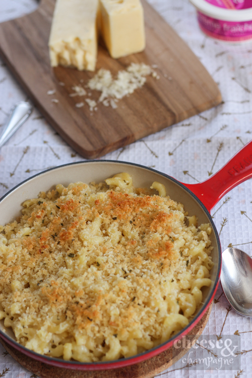 truffle cheddar mac and cheese recipe | cheeseandchampagne.com